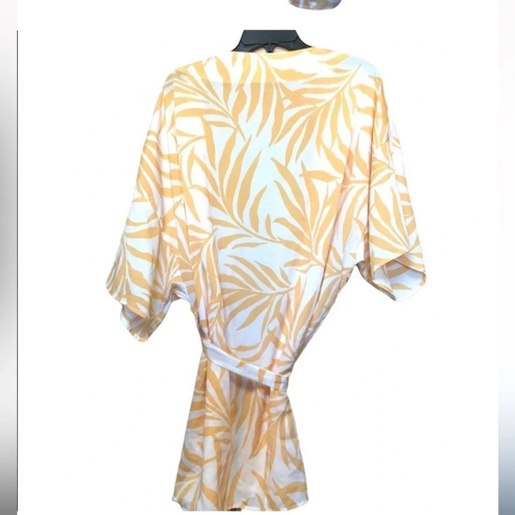 Magnolia Lux Swim cover up/robe, size M/L. This is yellow and white with a belt. - Picture 2 of 4